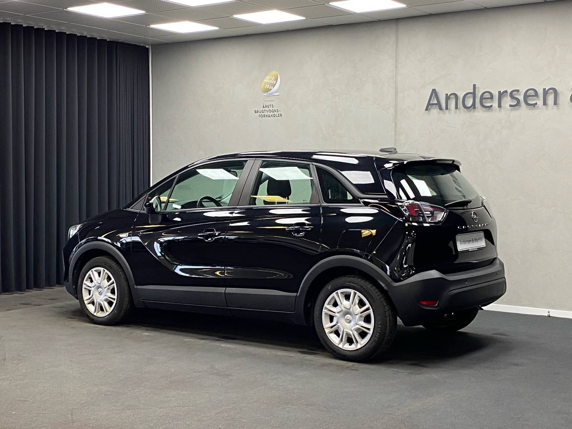 Sort Opel Crossland fra 2021
