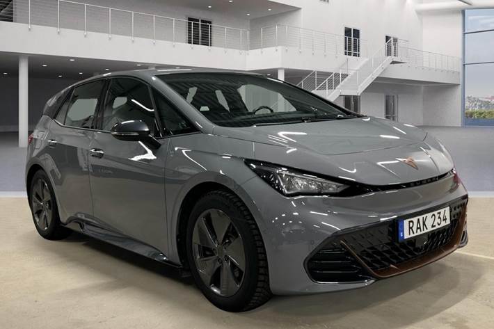 Grå Cupra Born fra 2024