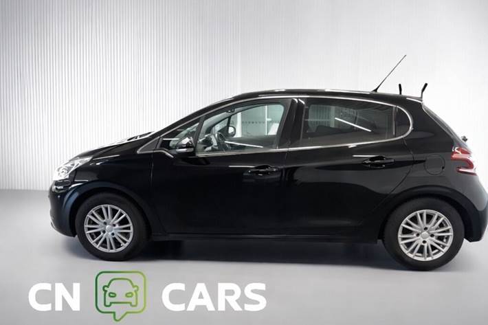 Sort Peugeot 208 fra 2015