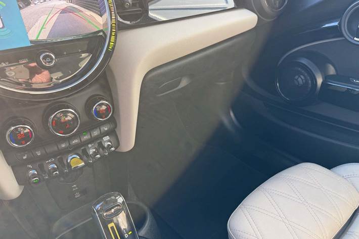 Grøn Mini Cooper SE fra 2023