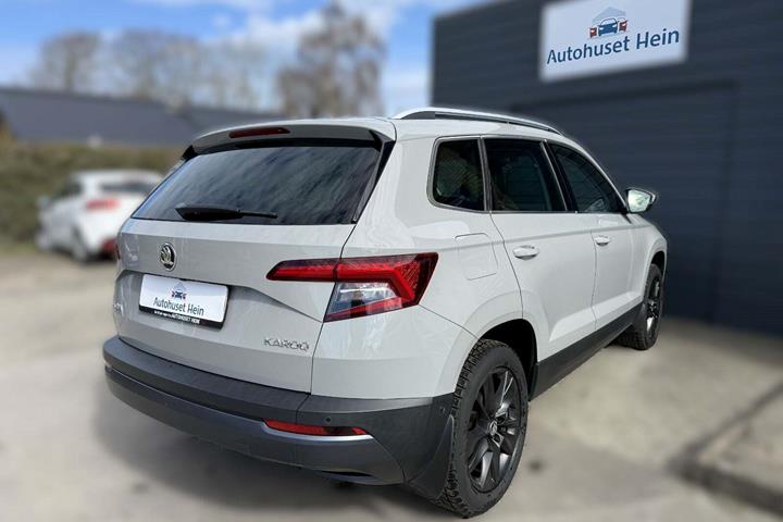 Grå Skoda Karoq fra 2018