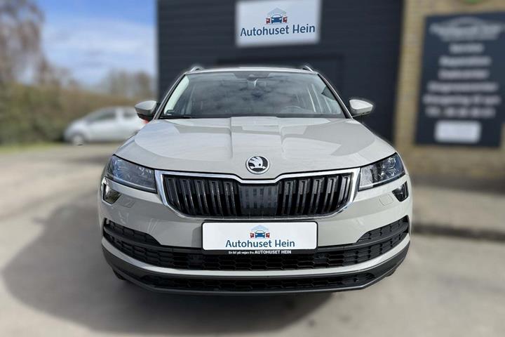 Grå Skoda Karoq fra 2018