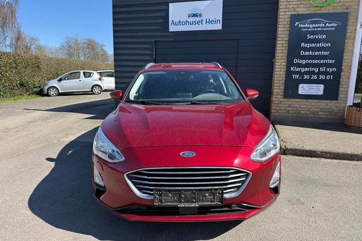 Rød Ford Focus fra 2019