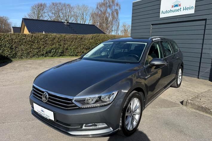 Grå VW Passat fra 2017