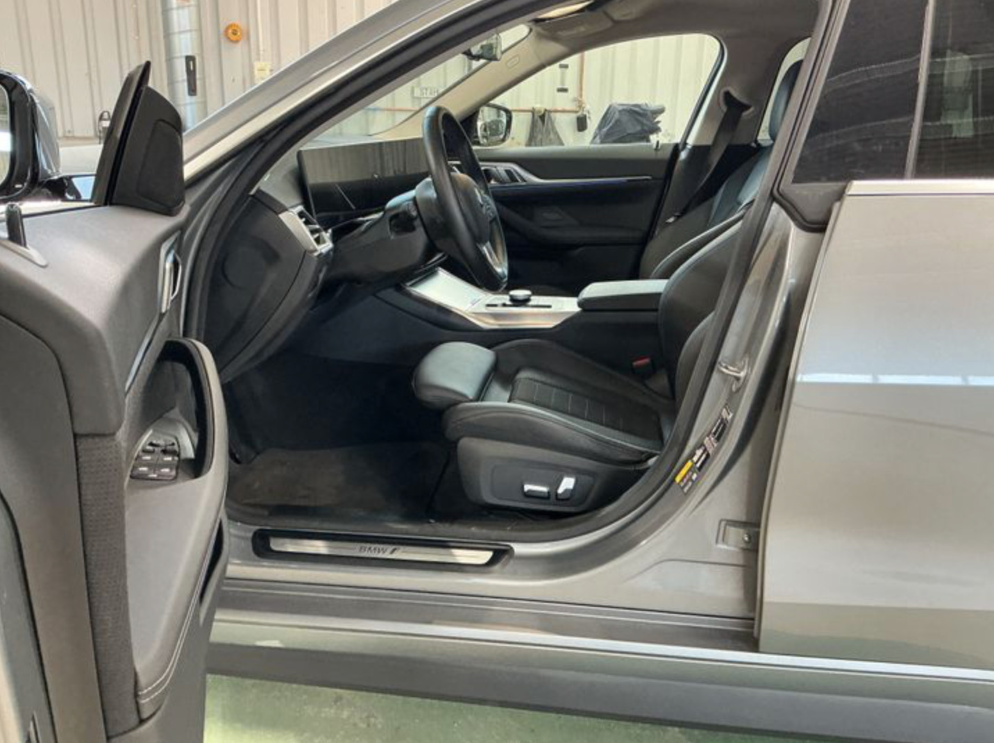 BMW i4 eDrive40 Charged