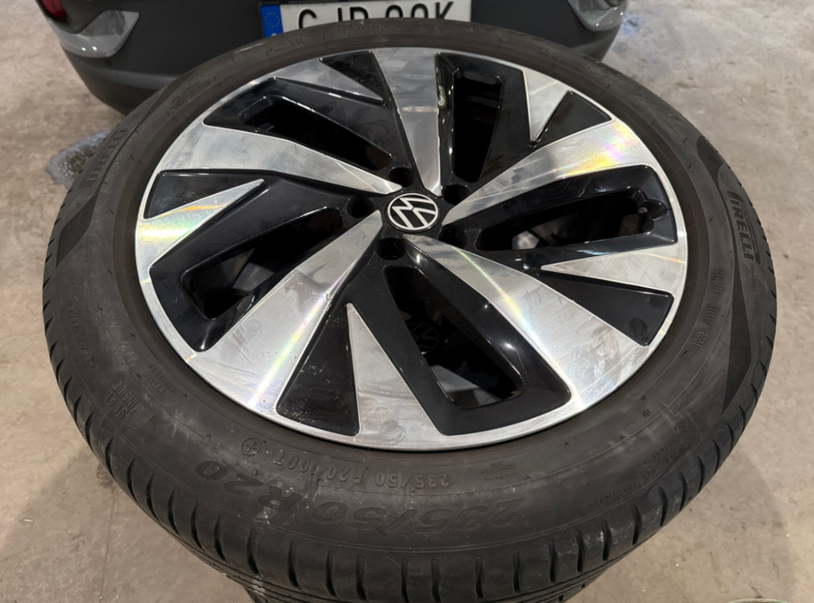 Grå VW ID.4 fra 2022