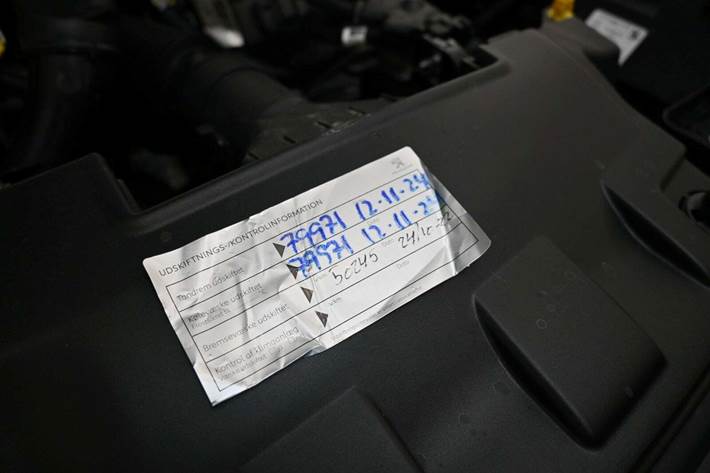 Grå Peugeot 308 fra 2018