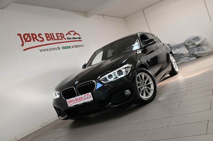 Sort BMW 120d fra 2019 set udefra