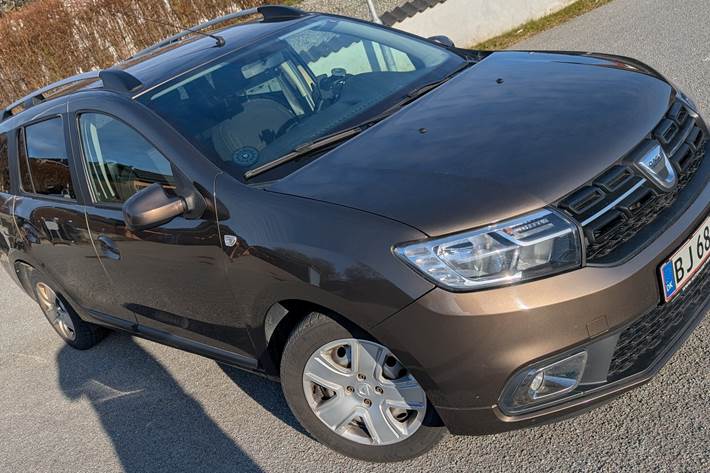 Brun Dacia Logan fra 2017