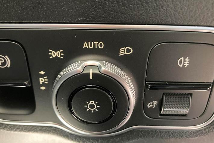 Hvid Mercedes EQA 250+ fra 2023