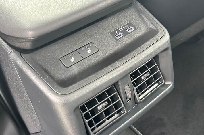 Sort Toyota BZ4X fra 2026