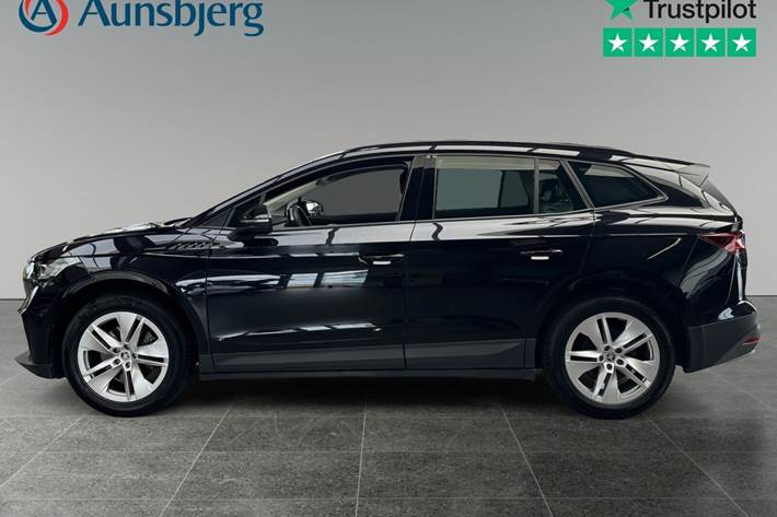 Sort Skoda Enyaq fra 2023