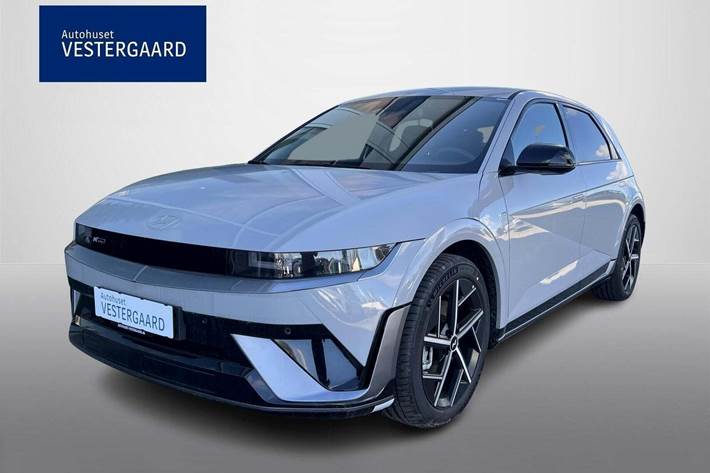 Grå Hyundai Ioniq 5 fra 2025