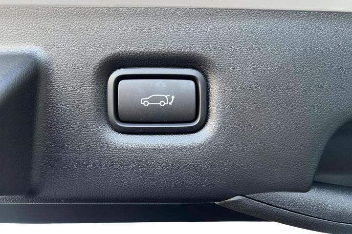 Grå Hyundai Ioniq 5 fra 2025