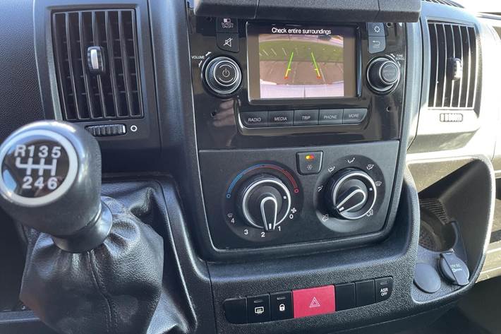 Hvid Citroën Jumper fra 2022