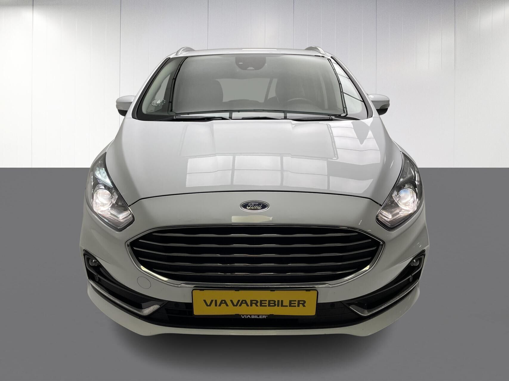 Hvid Ford S-MAX fra 2022