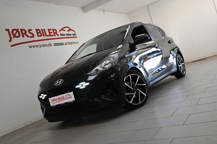 Sort Hyundai i10 fra 2024 set udefra