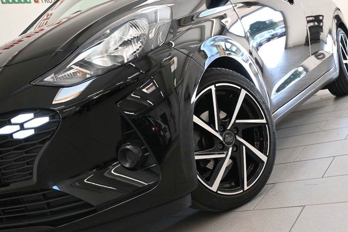 Sort Hyundai i10 fra 2024