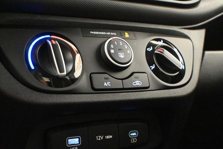 Sort Hyundai i10 fra 2024