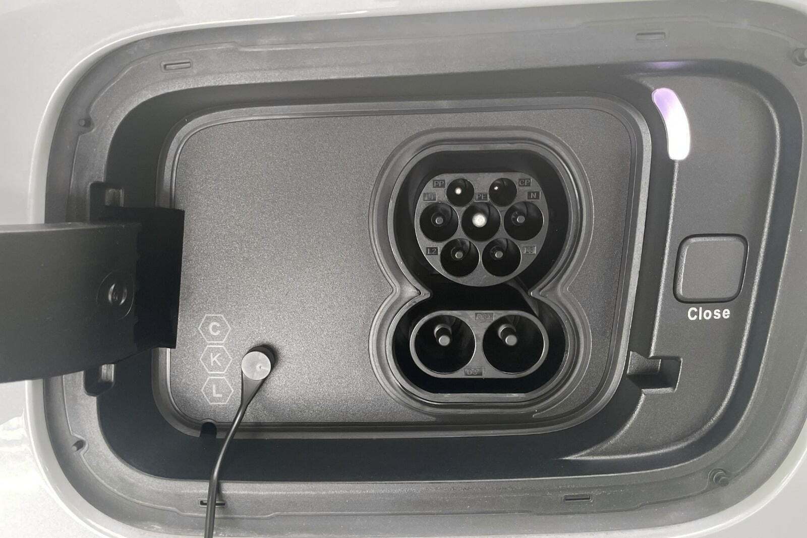 Grå Polestar 4 fra 2024