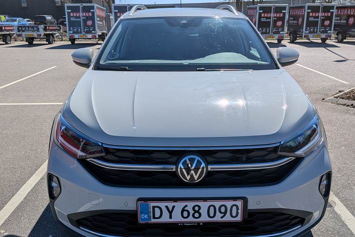 Grå VW Taigo fra 2022