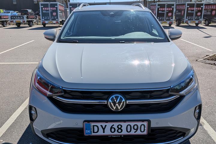 Grå VW Taigo fra 2022