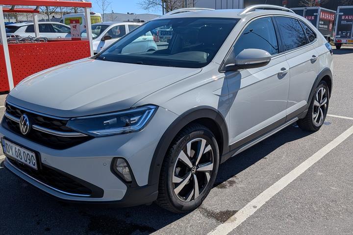 Grå VW Taigo fra 2022