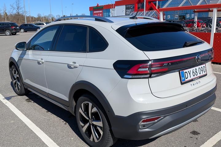 Grå VW Taigo fra 2022