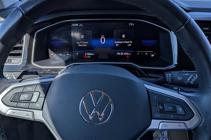 Grå VW Taigo fra 2022