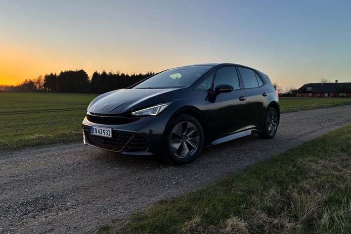 Grå Cupra Born fra 2023