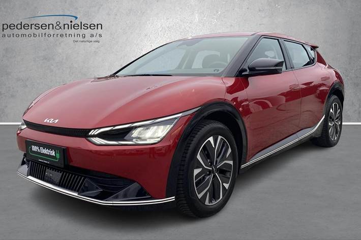 Rød Kia EV6 fra 2023 set udefra