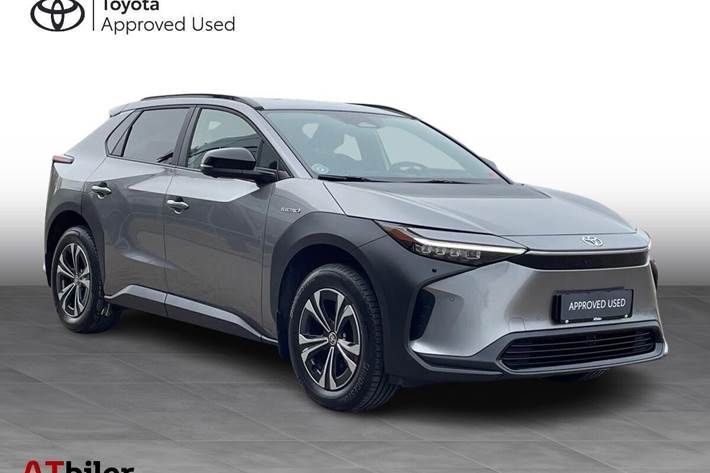 Grå Toyota BZ4X fra 2025