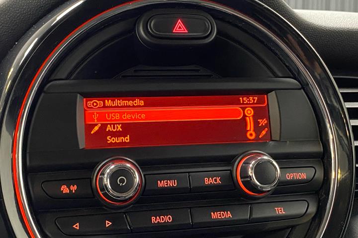 Grå Mini Cooper fra 2014