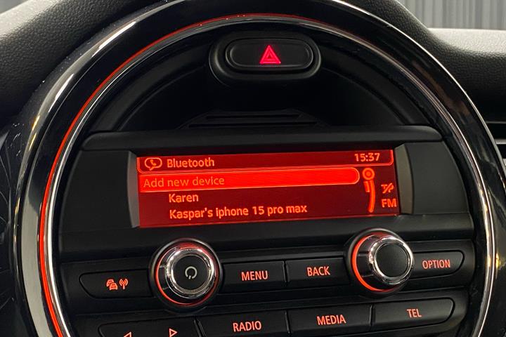 Grå Mini Cooper fra 2014