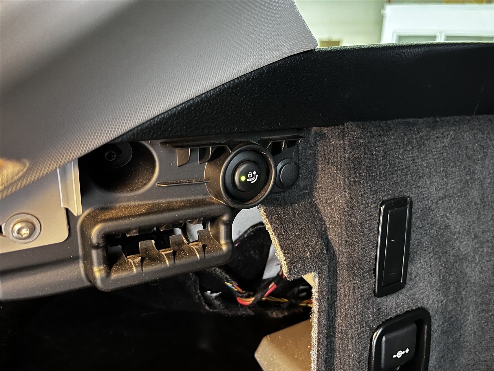 Hvid BMW 320d fra 2017