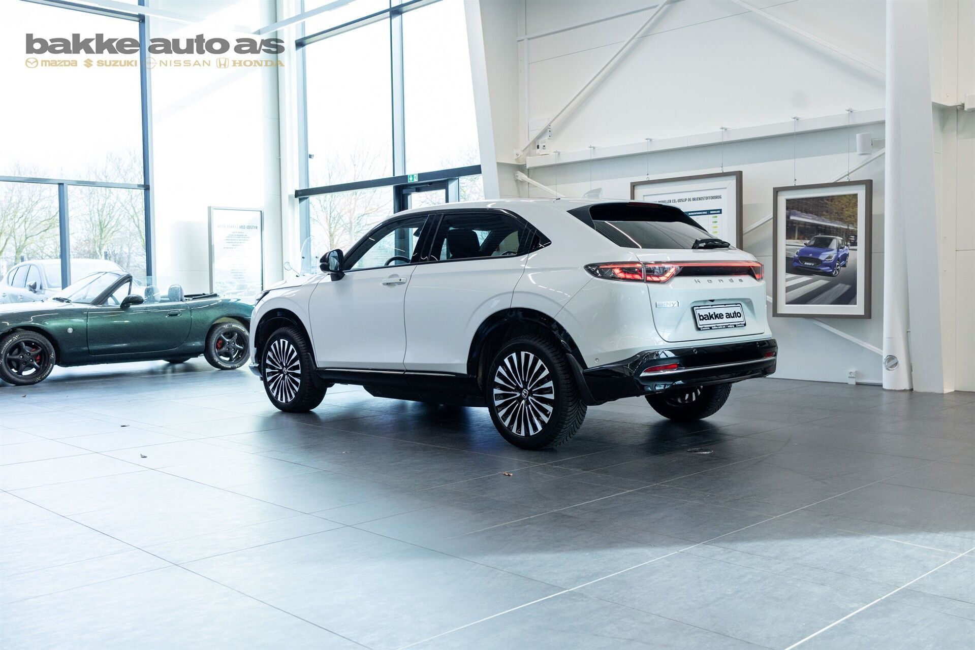 Hvid Honda e:Ny1 fra 2025