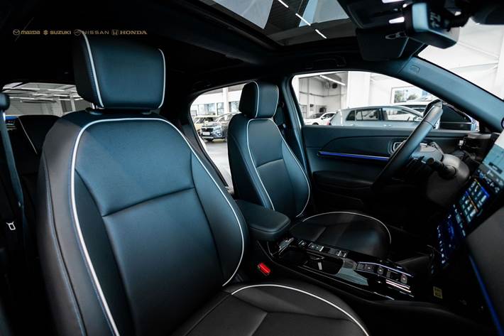 Hvid Honda e:Ny1 fra 2025