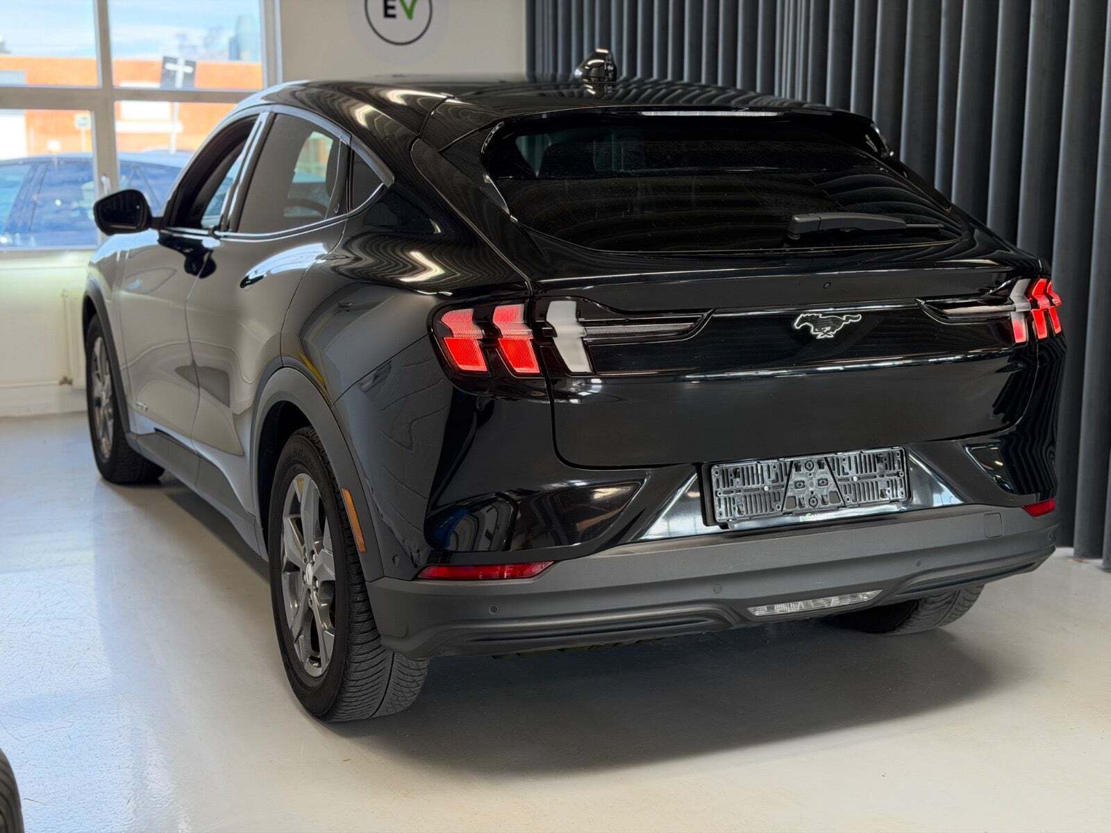 Ford Mustang Mach-E 68 Standard Range