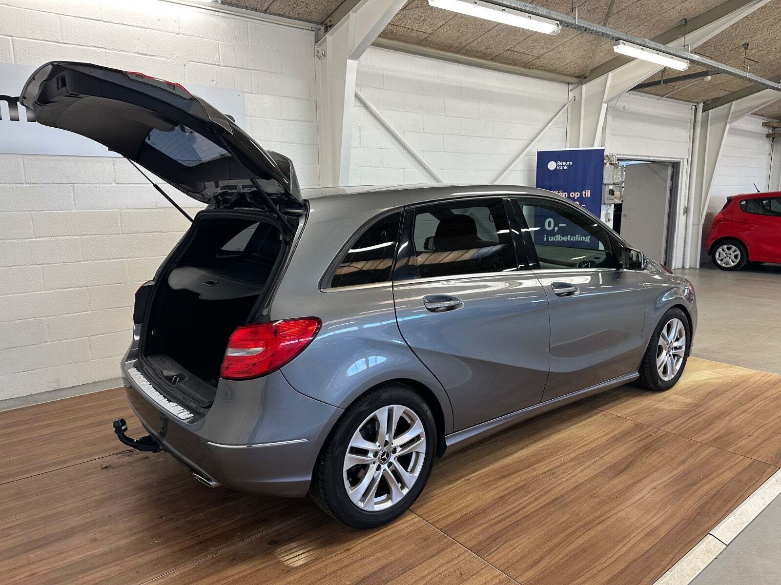 Mercedes B180