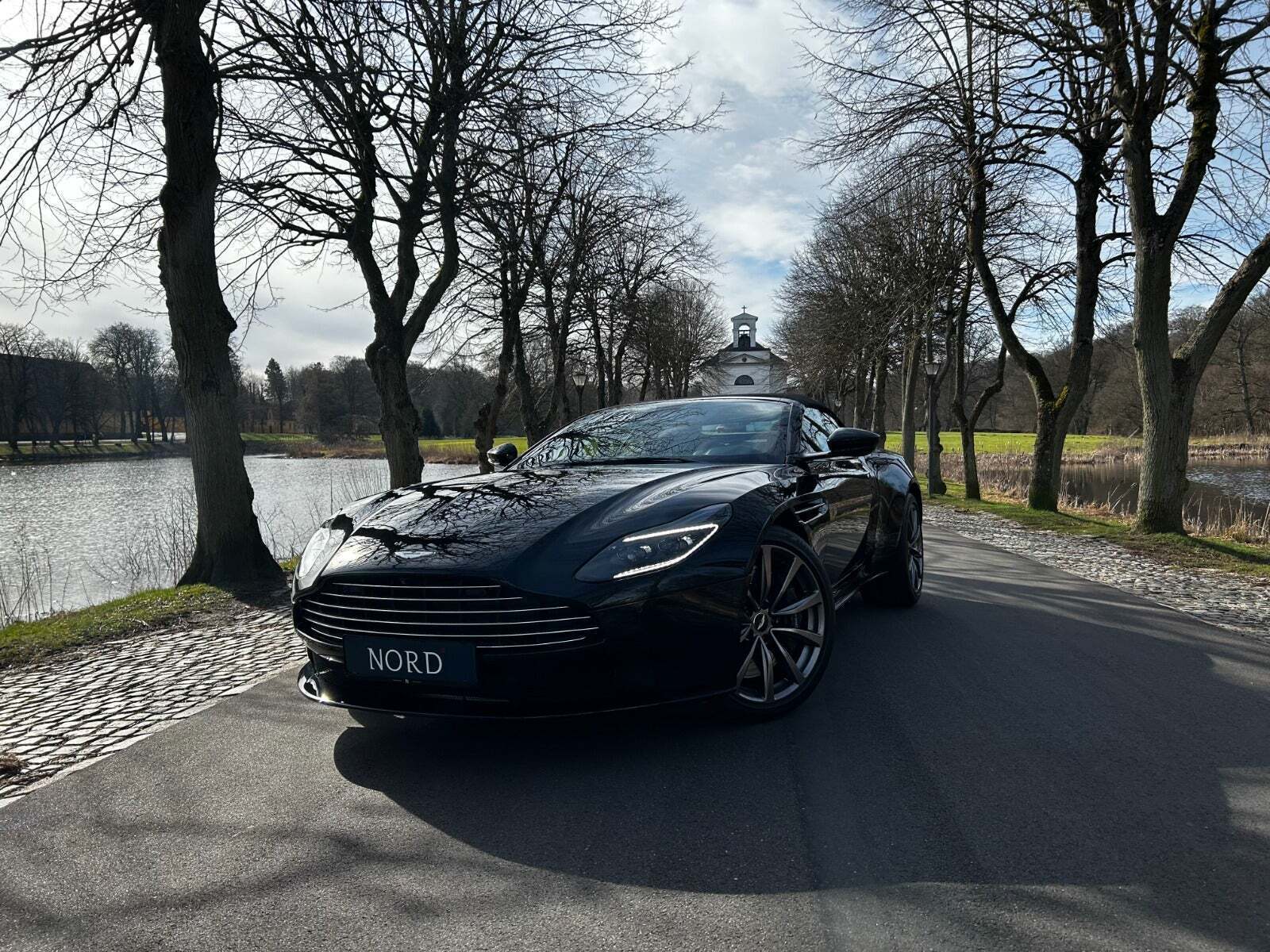Aston Martin DB11 4,0 V8 Volante aut.