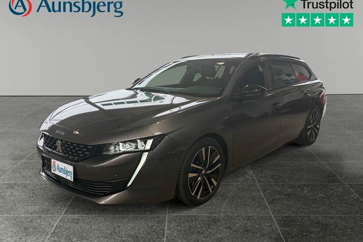 Grå Peugeot 508 fra 2022