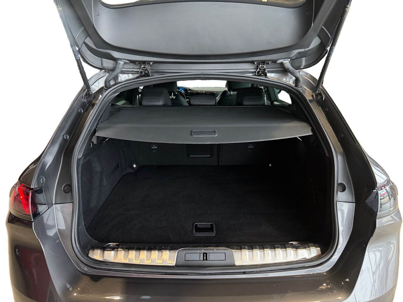 Grå Peugeot 508 fra 2022
