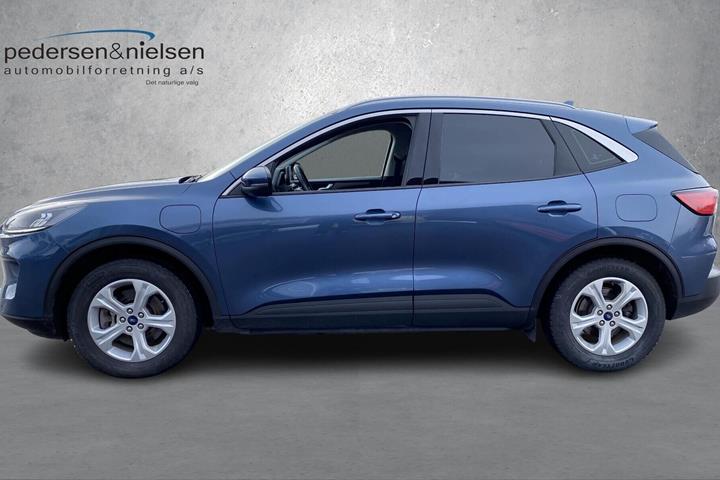 Blå Ford Kuga fra 2021