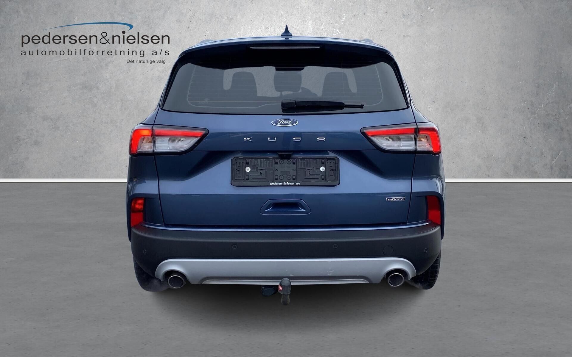 Blå Ford Kuga fra 2021