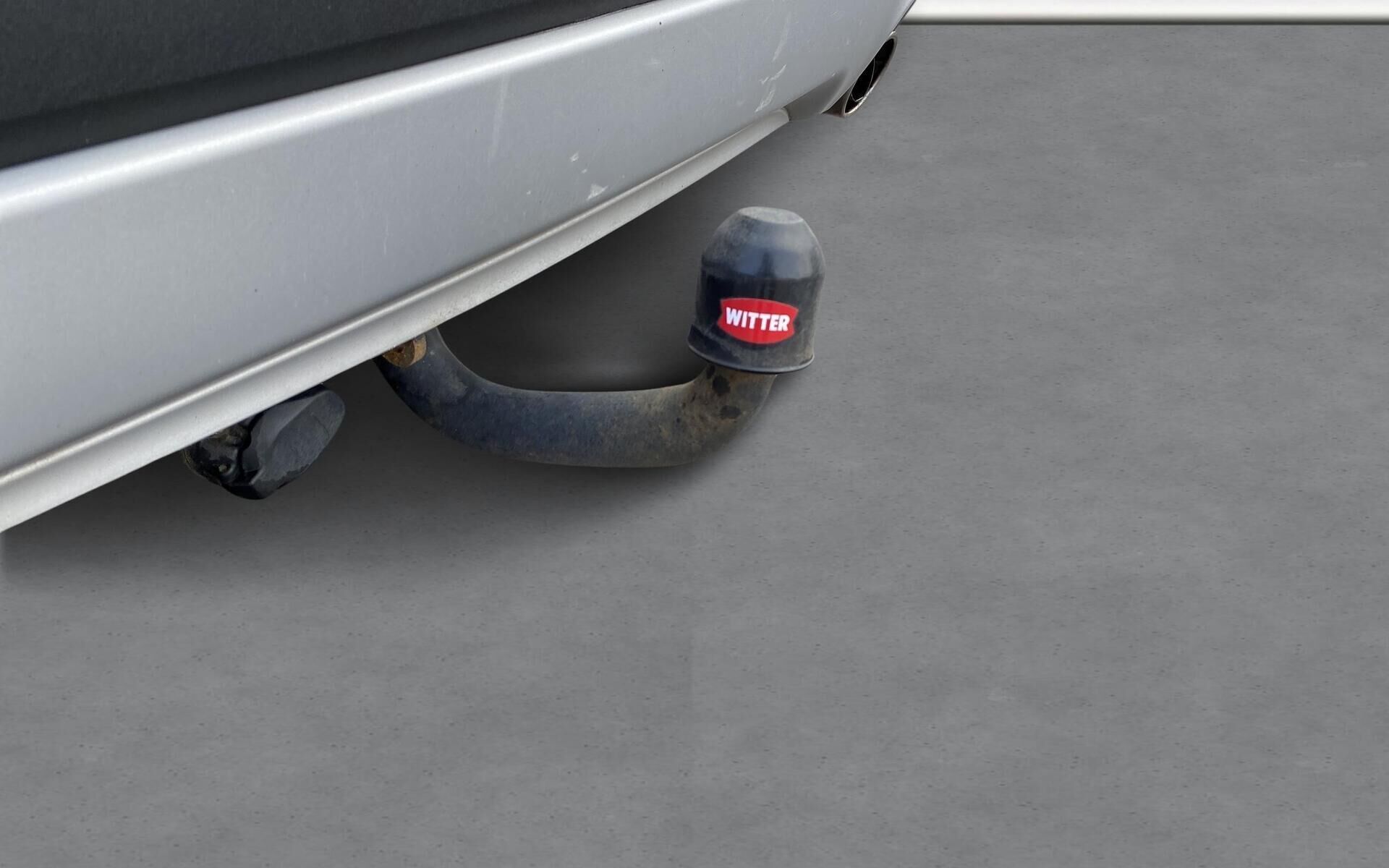 Blå Ford Kuga fra 2021