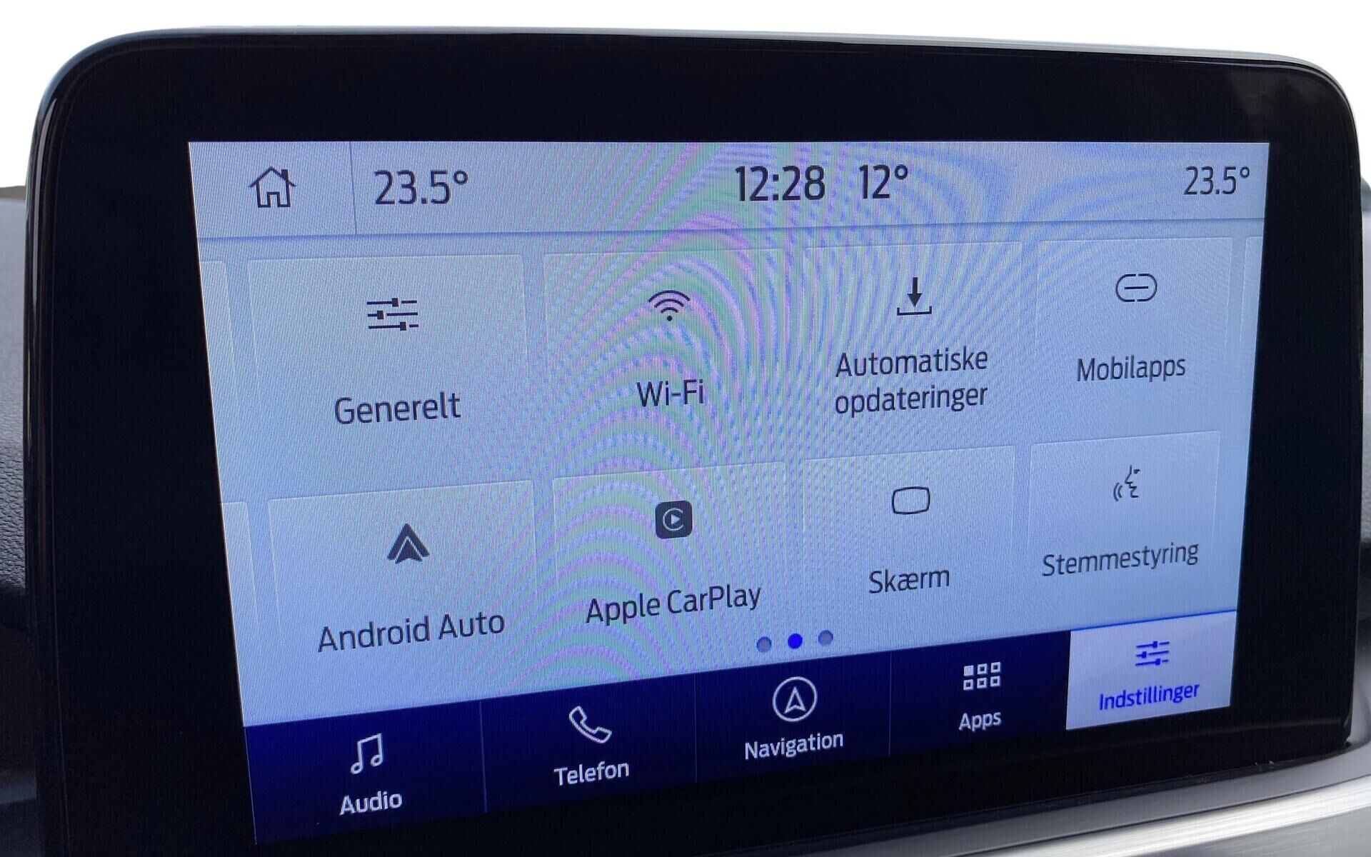 Blå Ford Kuga fra 2021