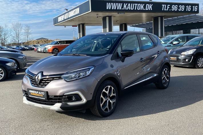 Grå Renault Captur fra 2018