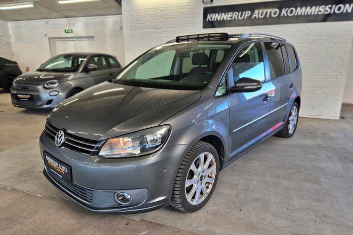 Sort VW Touran fra 2012