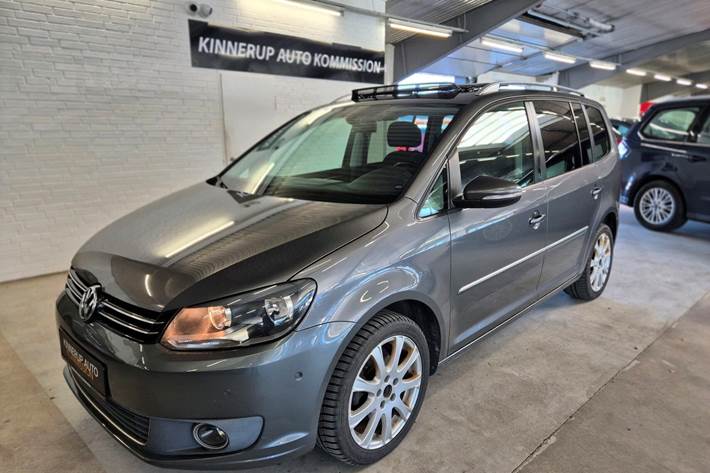 Sort VW Touran fra 2012