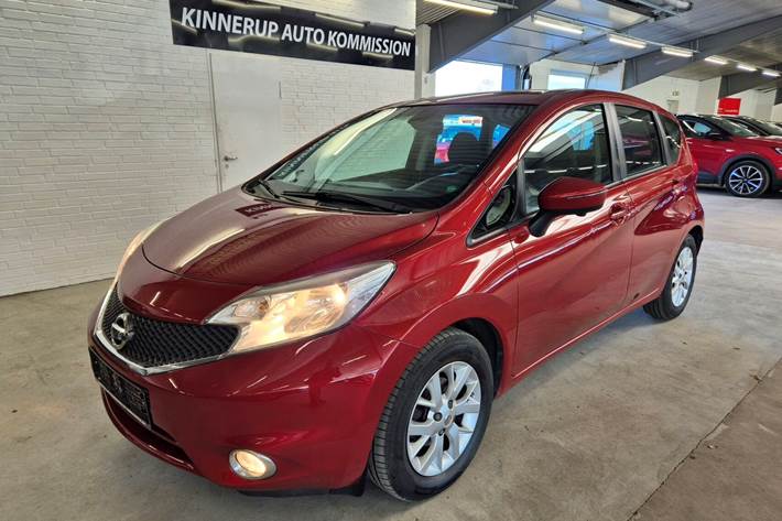 Rød Nissan Note fra 2014